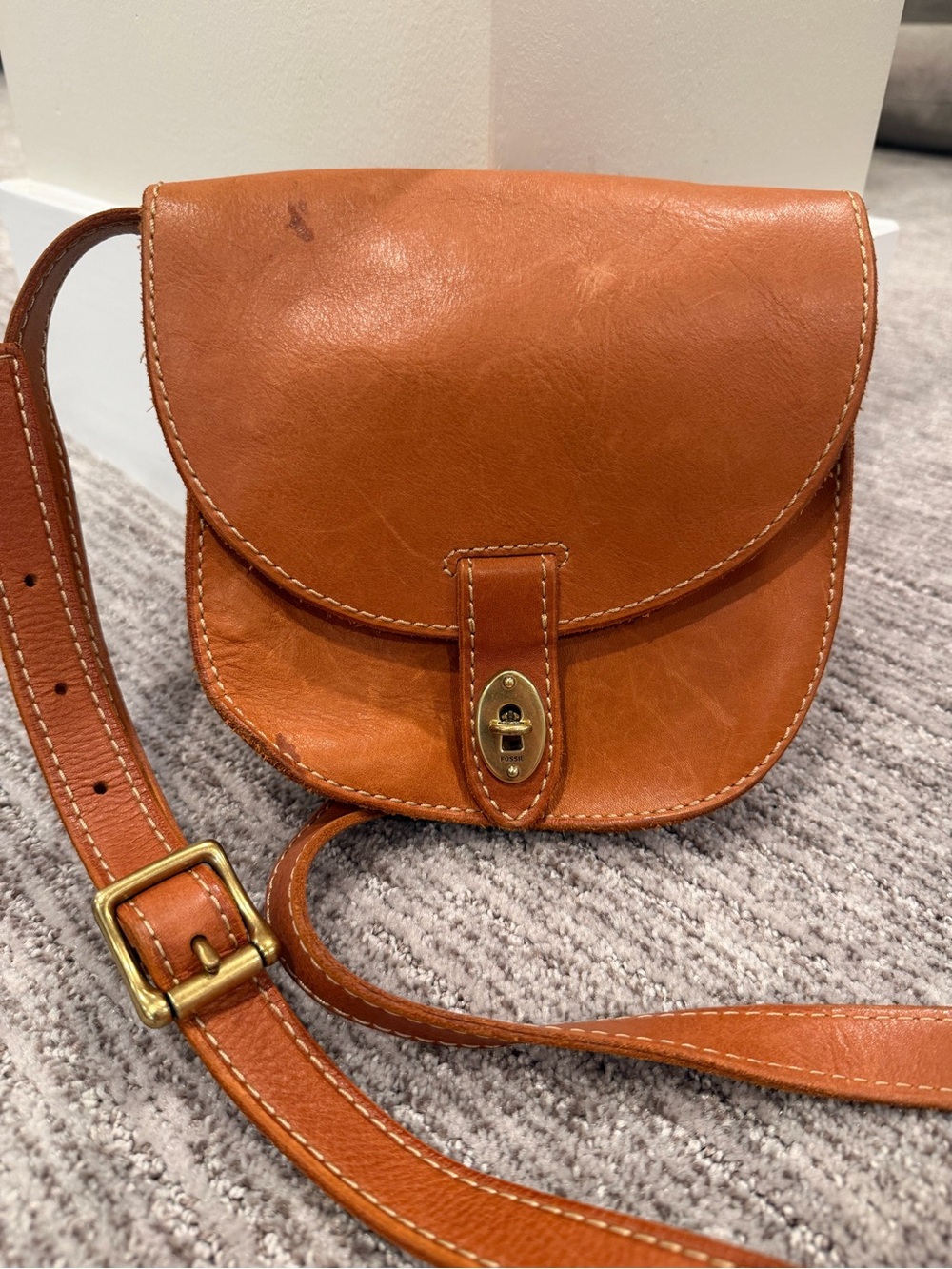 Vintage Fossil Brown Leather Crossbody Saddle Bag Mini Flap Turn Lock Boho